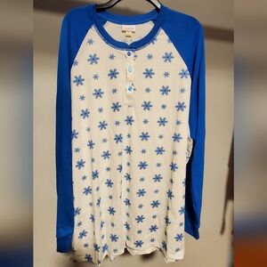 LulaRoe Mark (Henley) 3XL Blue snowflakes